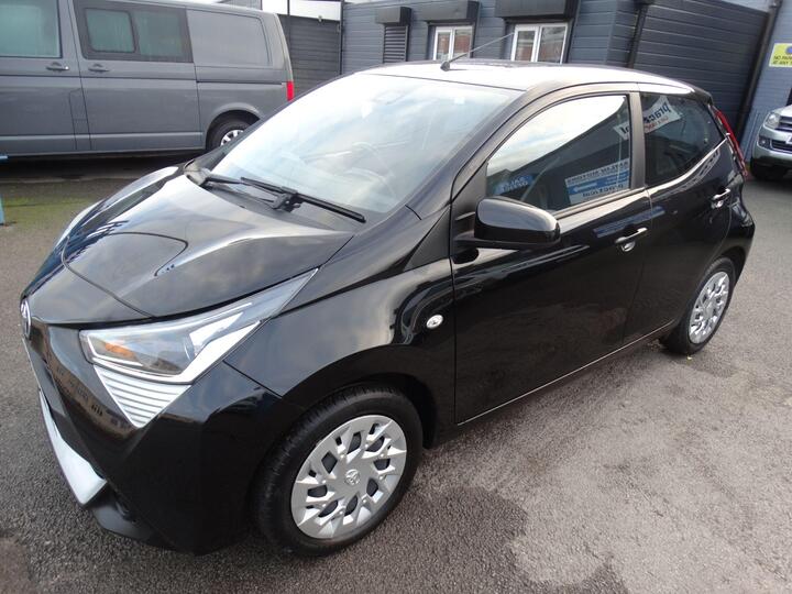 Toyota AYGO 1.0 VVT-i X-play Euro 6 (s/s) 5dr