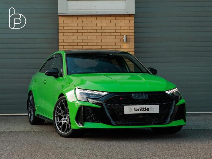 Audi RS3 2.5 TFSI Carbon Vorsprung S Tronic Quattro Euro 6 (s/s) 4dr