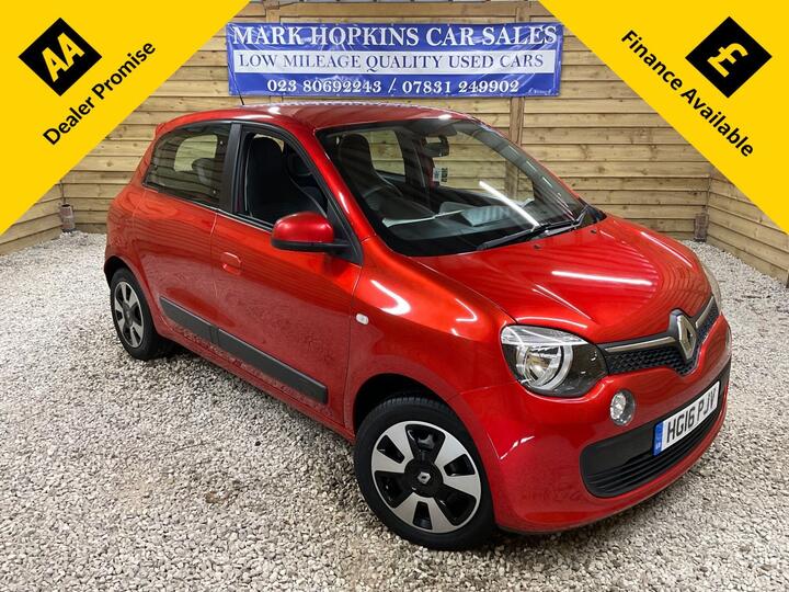 Renault TWINGO 1.0 SCe Play Euro 6 5dr Renault TWINGO 1.0 SCe Play Euro 6 5dr