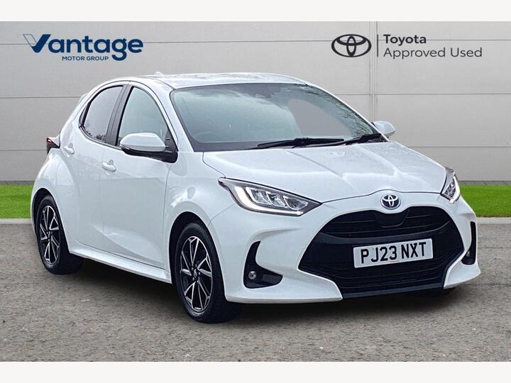 Toyota Yaris 1.5 VVT-h Design E-CVT Euro 6 (s/s) 5dr