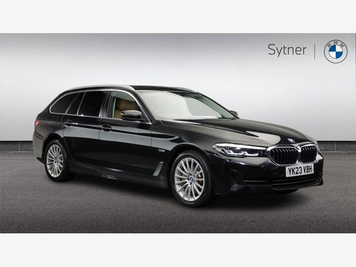 BMW 5 Series 2.0 530e 12kWh SE Touring Steptronic Euro 6 (s/s) 5dr BMW 5 Series 2.0 530e 12kWh SE Touring Steptronic Euro 6 (s/s) 5dr