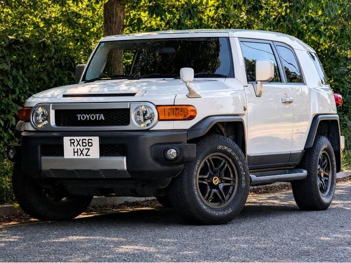 Toyota FJ Cruiser 2016 FACELIFT| UNMODIFIED | A-TRAC|EURO6