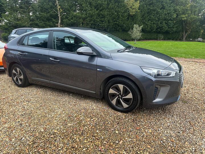 Hyundai IONIQ 1.6 H-GDi SE DCT Euro 6 (s/s) 5dr Hyundai IONIQ 1.6 H-GDi SE DCT Euro 6 (s/s) 5dr