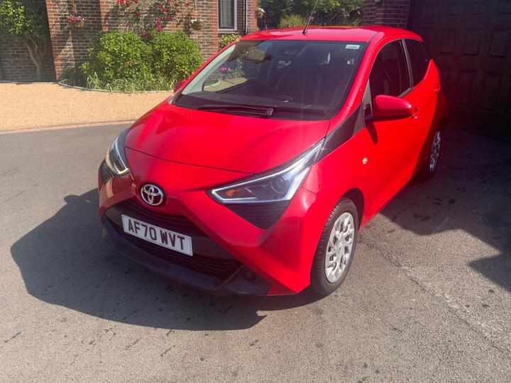 Toyota AYGO 1.0 VVT-i X-play X-shift Euro 6 5dr (Safety Sense)
