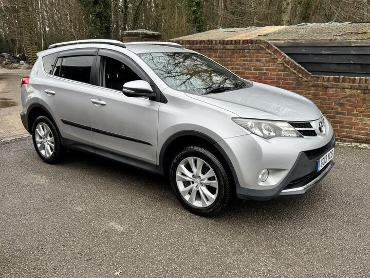 Toyota RAV4 2.2 D-4D Invincible 4WD Euro 5 5dr