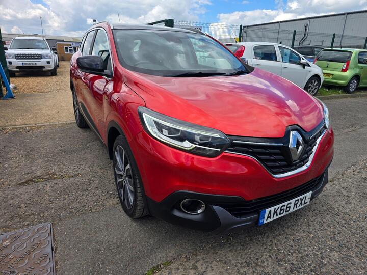 Renault Kadjar 1.6 DCi Signature Nav 4WD Euro 6 (s/s) 5dr Renault Kadjar 1.6 DCi Signature Nav 4WD Euro 6 (s/s) 5dr