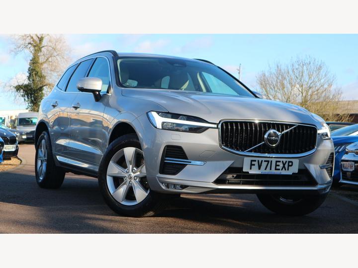 Volvo XC60 2.0 B4 MHEV Momentum Auto AWD Euro 6 (s/s) 5dr