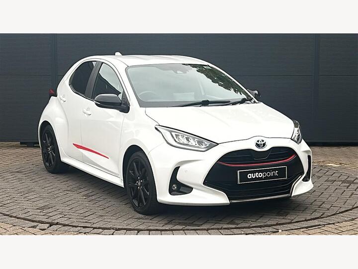 Toyota Yaris 1.5 VVT-h Dynamic E-CVT Euro 6 (s/s) 5dr