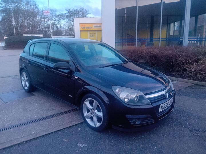 Vauxhall Astra 1.8i 16v SRi 5dr Vauxhall Astra 1.8i 16v SRi 5dr