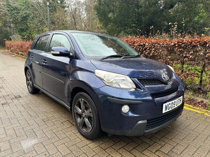 Toyota Urban Cruiser 1.33 Dual VVT-i Euro 4 (s/s) 5dr Toyota Urban Cruiser 1.33 Dual VVT-i Euro 4 (s/s) 5dr