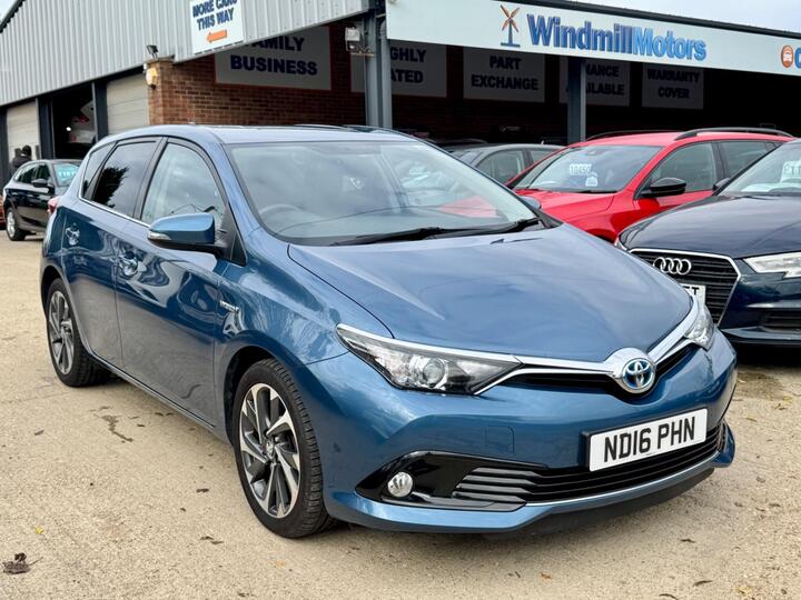 Toyota Auris 1.8 VVT-h Design CVT Euro 6 (s/s) 5dr Toyota Auris 1.8 VVT-h Design CVT Euro 6 (s/s) 5dr