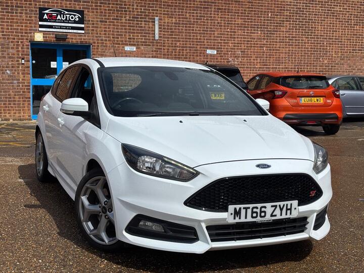Ford Focus 2.0 TDCi ST-2 Euro 6 (s/s) 5dr
