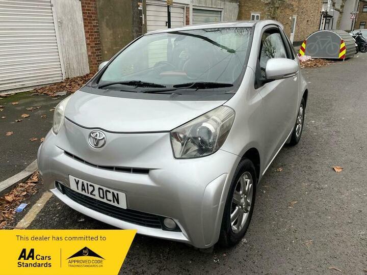 Toyota IQ 1.0 VVT-i 2 Euro 5 3dr