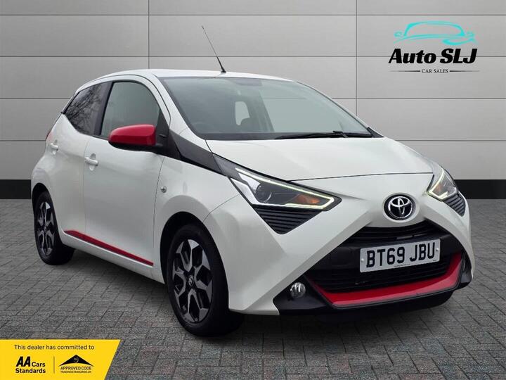 Toyota AYGO 1.0 VVT-i X-trend Euro 6 5dr Toyota AYGO 1.0 VVT-i X-trend Euro 6 5dr