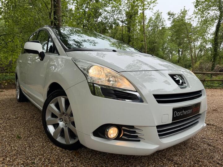 Peugeot 5008 1.6 E-HDi Allure EGC Euro 5 (s/s) 5dr Peugeot 5008 1.6 E-HDi Allure EGC Euro 5 (s/s) 5dr