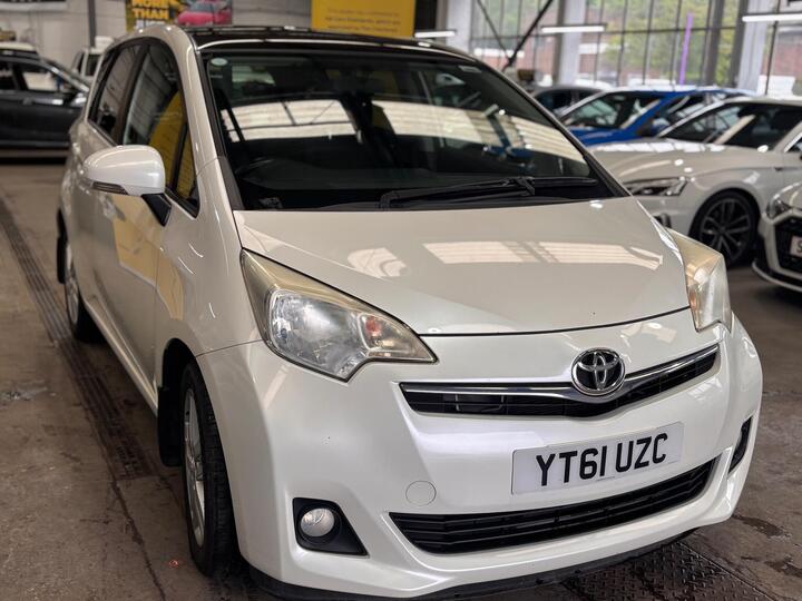 Toyota Verso S 1.33 Dual VVT-i T Spirit Euro 5 5dr