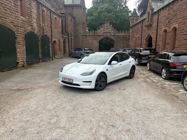 Tesla Model 3 Standard Range Plus Auto RWD 4dr