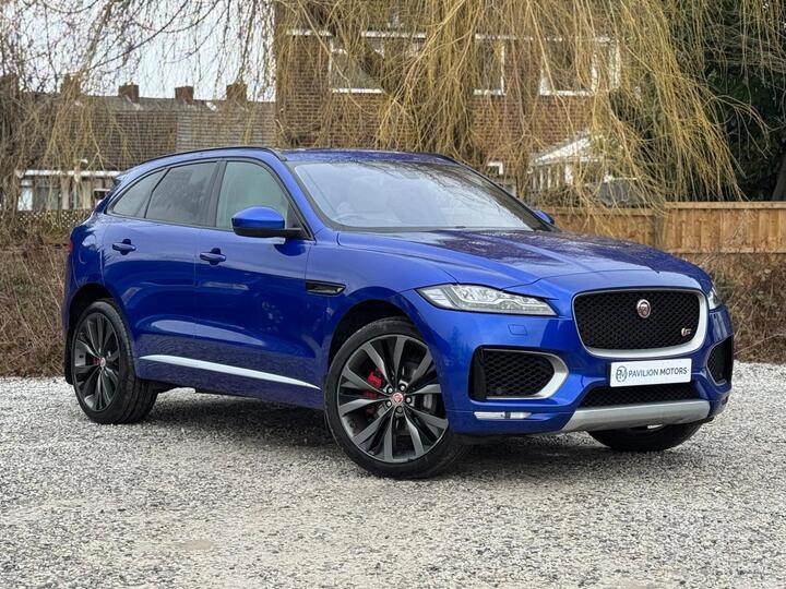Jaguar F-PACE 3.0 D300 V6 First Edition Auto AWD Euro 6 (s/s) 5dr