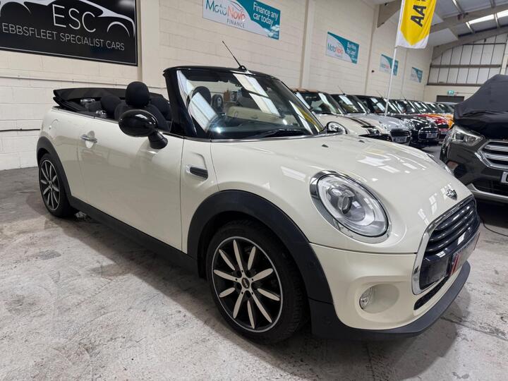 MINI Convertible 1.5 Cooper Euro 6 (s/s) 2dr MINI Convertible 1.5 Cooper Euro 6 (s/s) 2dr
