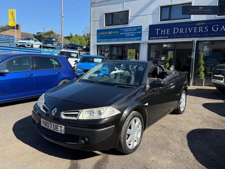 Renault Megane 1.9 DCi FAP Dynamique 2dr (Non FAP) Renault Megane 1.9 DCi FAP Dynamique 2dr (Non FAP)
