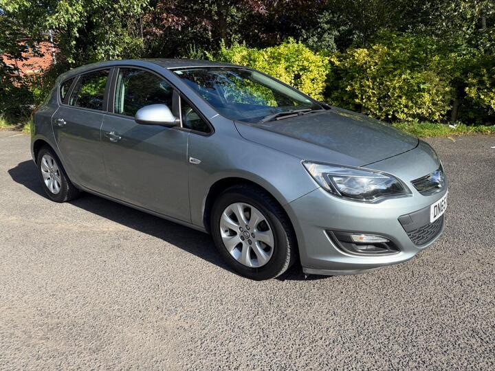 Vauxhall Astra 1.4i Design Euro 6 5dr