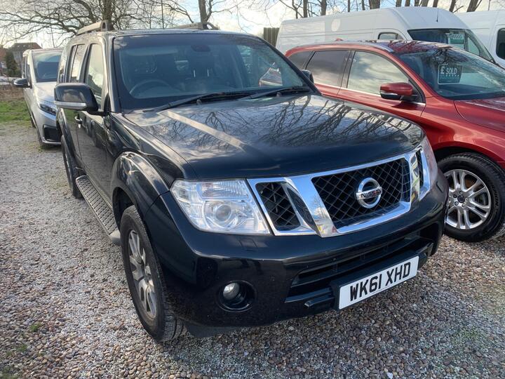 Nissan Pathfinder 2.5 DCi Tekna 4WD Euro 4 5dr