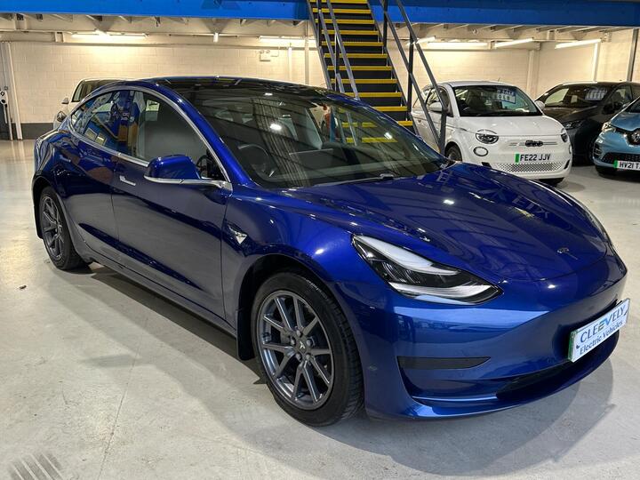 Tesla Model 3 Standard Range Plus Auto RWD 4dr