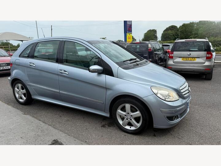 Mercedes-Benz B Class 2.0 B180 SE CVT 5dr Mercedes-Benz B Class 2.0 B180 SE CVT 5dr