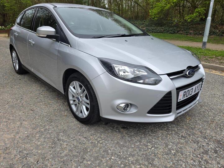 Ford Focus 1.0T EcoBoost Titanium Euro 5 (s/s) 5dr