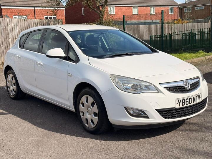 Vauxhall Astra 1.4 16v Exclusiv Euro 5 5dr Vauxhall Astra 1.4 16v Exclusiv Euro 5 5dr