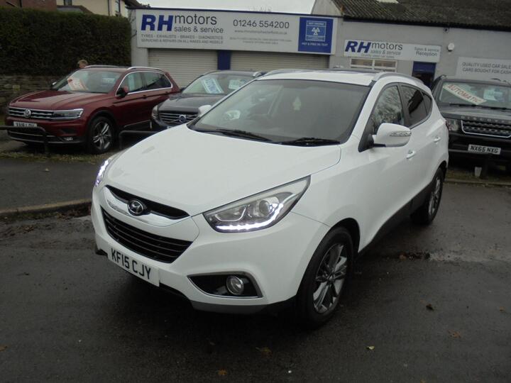 Hyundai Ix35 1.7 CRDi SE Euro 5 (s/s) 5dr (Nav) Hyundai Ix35 1.7 CRDi SE Euro 5 (s/s) 5dr (Nav)