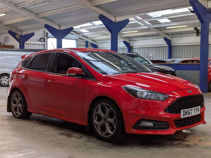 Ford Focus 2.0 TDCi ST-2 Euro 6 (s/s) 5dr