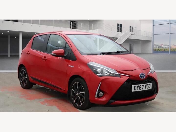 Toyota Yaris 1.5 VVT-h Design E-CVT Euro 6 (s/s) 5dr