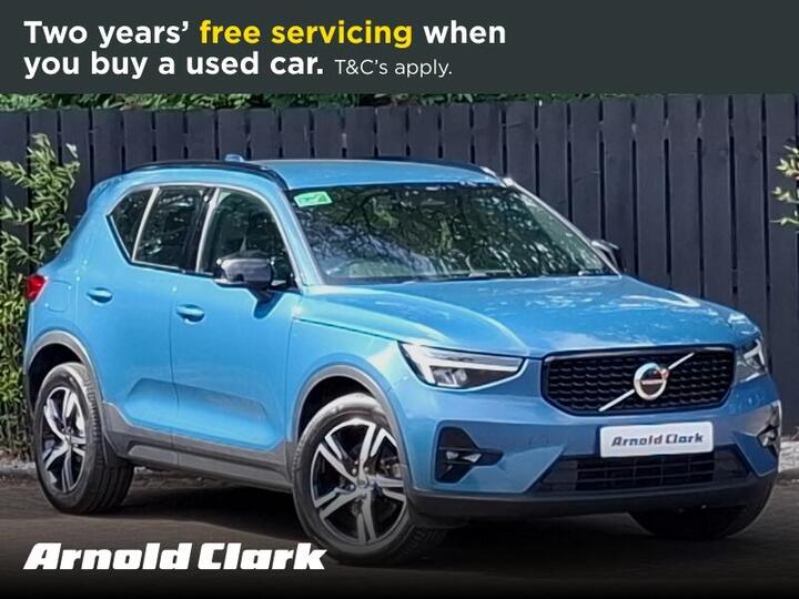 Volvo XC40 2.0 B3 MHEV Plus Dark DCT Auto Euro 6 (s/s) 5dr