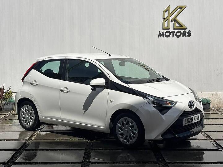 Toyota AYGO 1.0 VVT-i X-play X-shift Euro 6 5dr