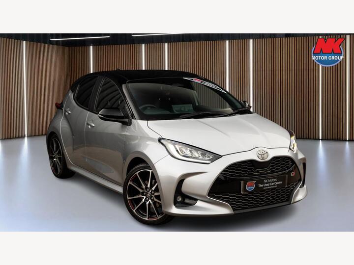 Toyota Yaris 1.5 VVT-h GR SPORT E-CVT Euro 6 (s/s) 5dr