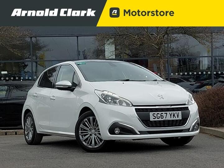 Peugeot 208 1.2 PureTech Allure Euro 6 5dr Peugeot 208 1.2 PureTech Allure Euro 6 5dr