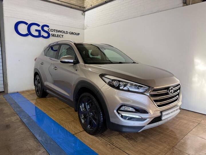 Hyundai TUCSON 1.7 CRDi Blue Drive Sport Edition Euro 6 (s/s) 5dr Hyundai TUCSON 1.7 CRDi Blue Drive Sport Edition Euro 6 (s/s) 5dr