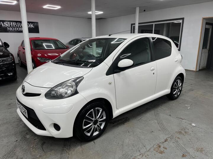 Toyota AYGO 1.0 VVT-i Move Euro 5 5dr