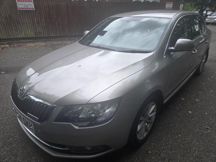 Skoda Superb 1.6 TDI SE GreenLine III Euro 5 (s/s) 5dr