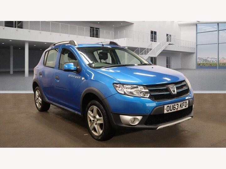 Dacia Sandero Stepway 0.9 TCe Laureate Euro 5 5dr Dacia Sandero Stepway 0.9 TCe Laureate Euro 5 5dr