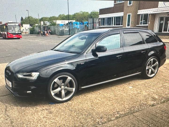 Audi A4 Avant 2.0 TFSI Black Edition S Tronic Quattro Euro 6 (s/s) 5dr