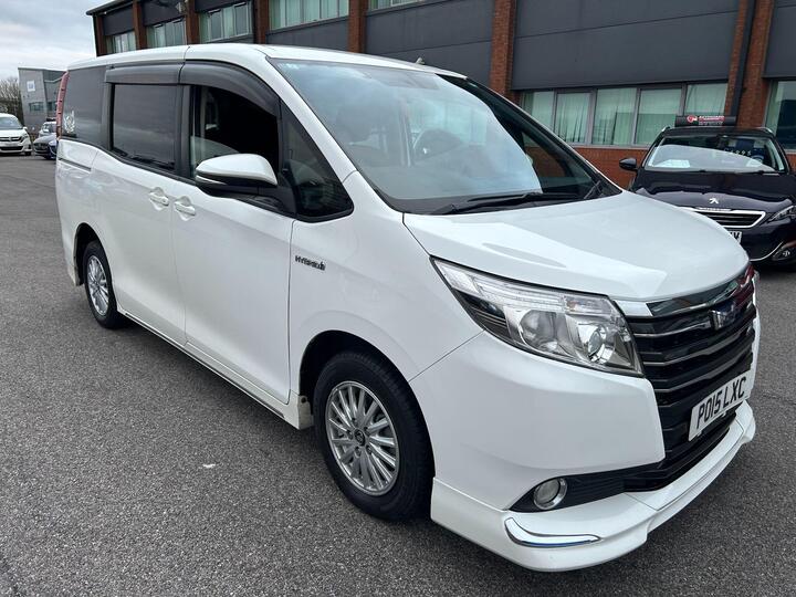 Toyota Noah N/A