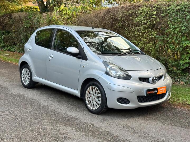 Toyota AYGO 1.0 VVT-i Platinum Euro 4 5dr (AC)