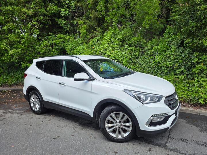 Hyundai Santa Fe 2.2 CRDi Blue Drive Premium 4WD Euro 6 (s/s) 5dr Hyundai Santa Fe 2.2 CRDi Blue Drive Premium 4WD Euro 6 (s/s) 5dr