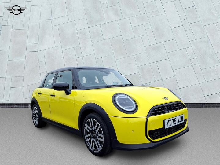 MINI Cooper 1.5C Classic Steptronic Euro 6 (s/s) 5dr