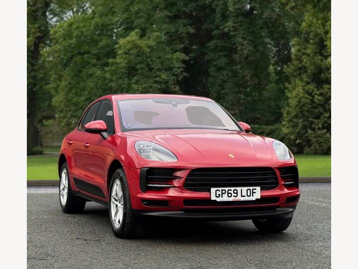 Porsche Macan 2.0T PDK 4WD Euro 6 (s/s) 5dr Porsche Macan 2.0T PDK 4WD Euro 6 (s/s) 5dr
