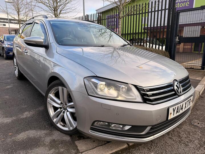 Volkswagen Passat 2.0 TDI BlueMotion Tech Executive Style Euro 5 (s/s) 5dr Volkswagen Passat 2.0 TDI BlueMotion Tech Executive Style Euro 5 (s/s) 5dr