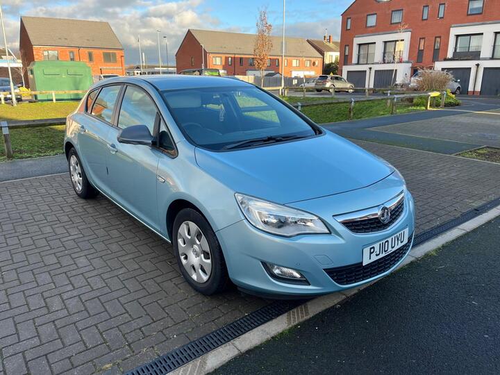 Vauxhall Astra 1.6 16v Exclusiv Auto Euro 5 5dr