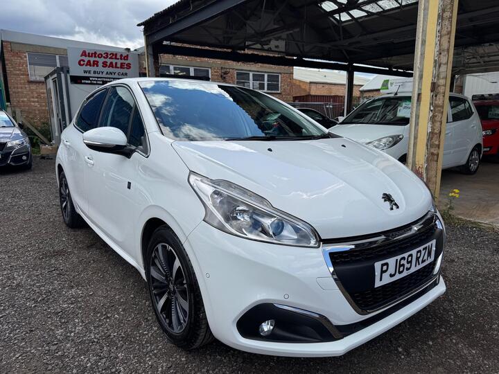 Peugeot 208 1.2 PureTech Tech Edition Euro 6 (s/s) 5dr